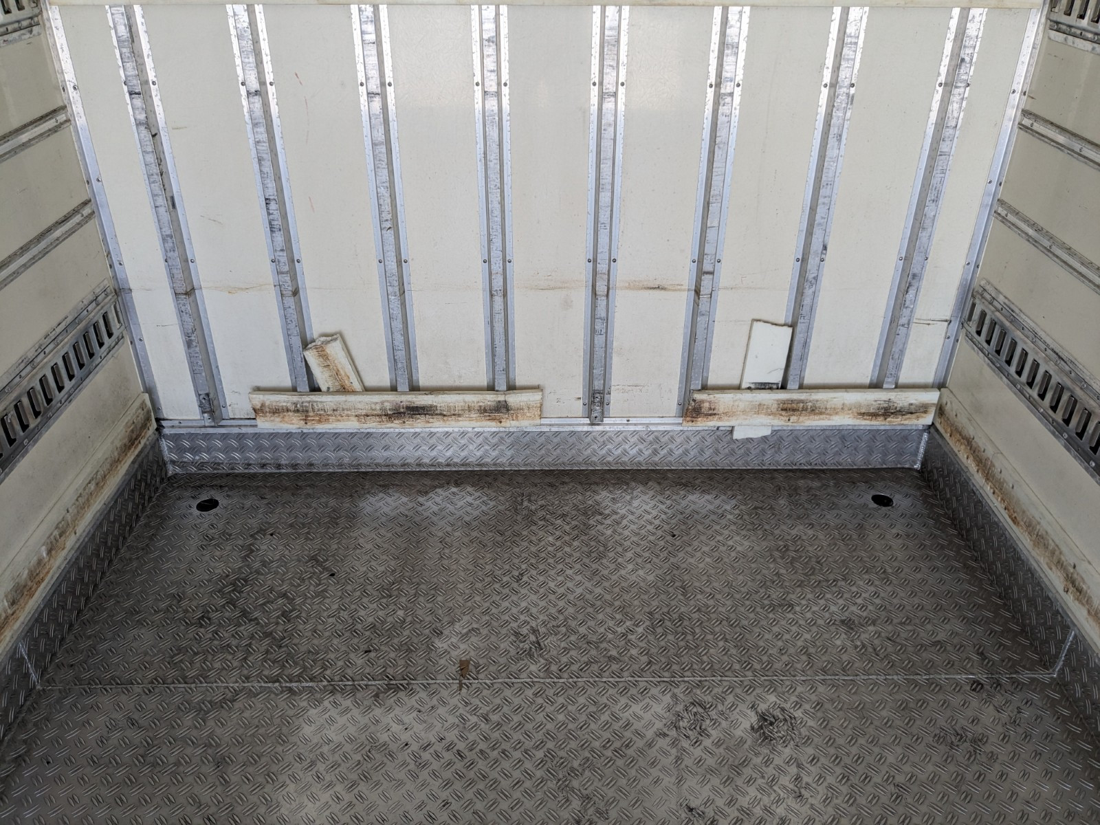 いすゞ エルフ TPG-NPR85AN(2WD)の写真18