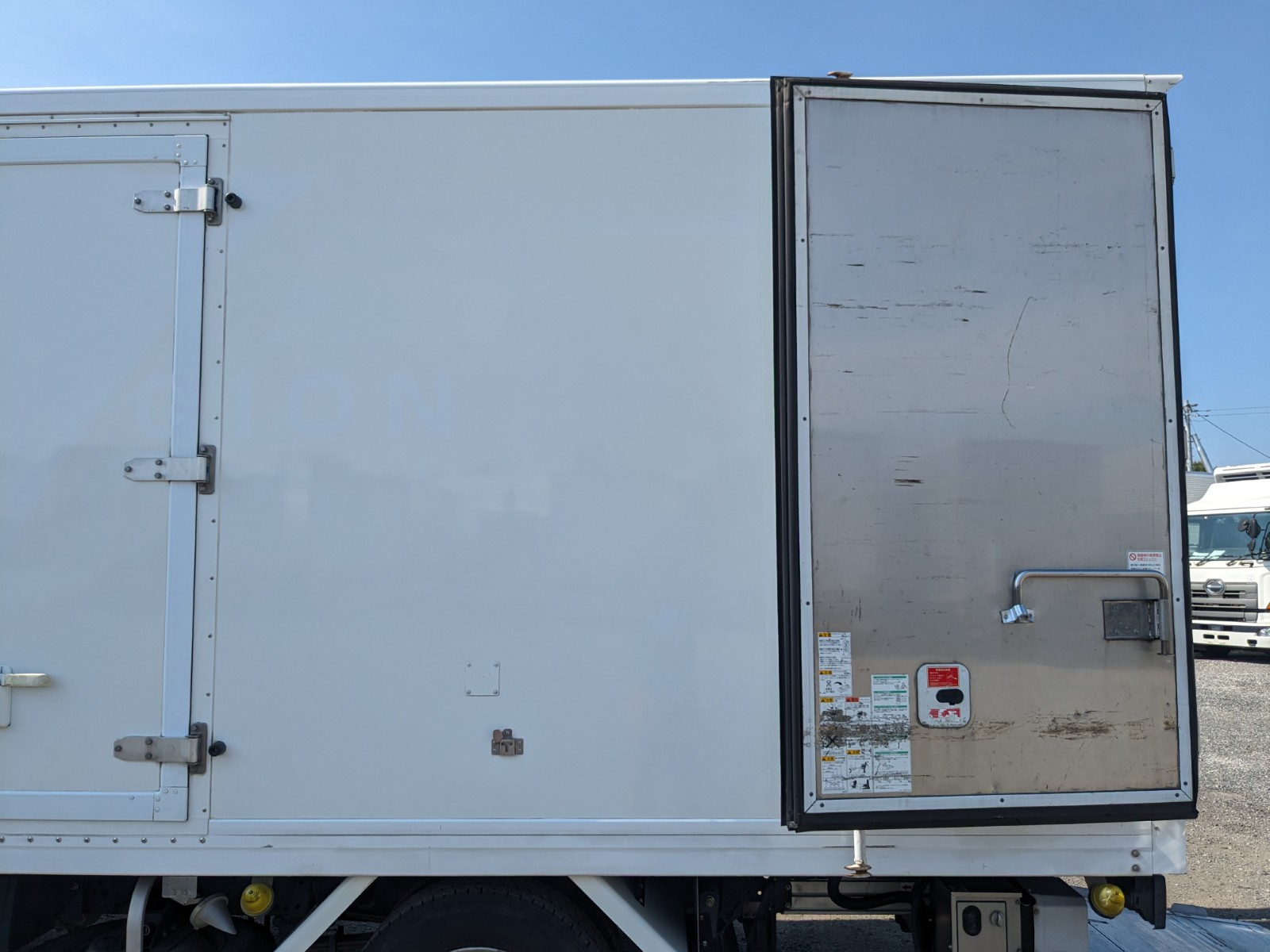 いすゞ エルフ TPG-NPR85AN(2WD)の写真24