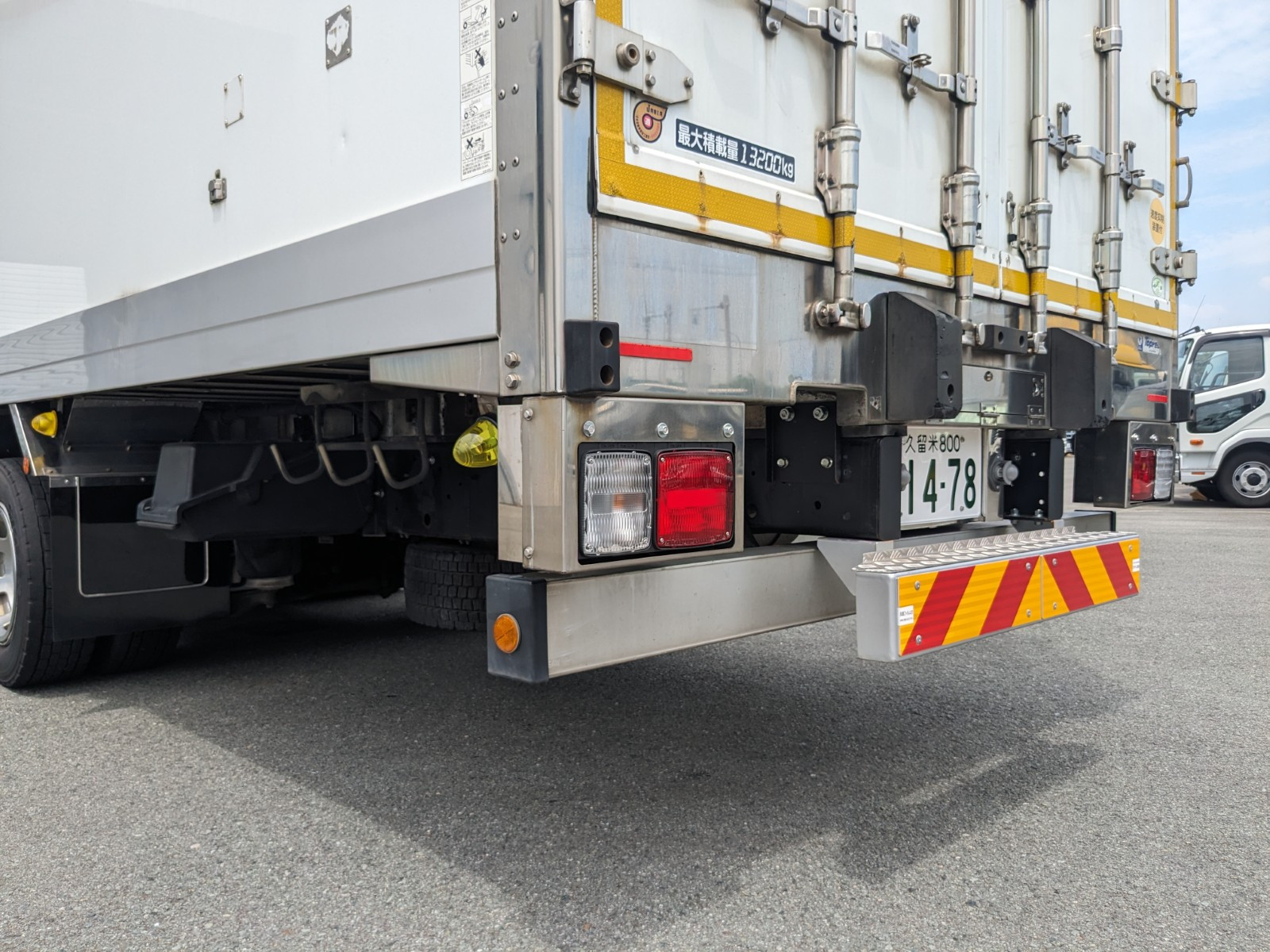 いすゞ ギガ QKG-CYJ77A(8x4)の写真6