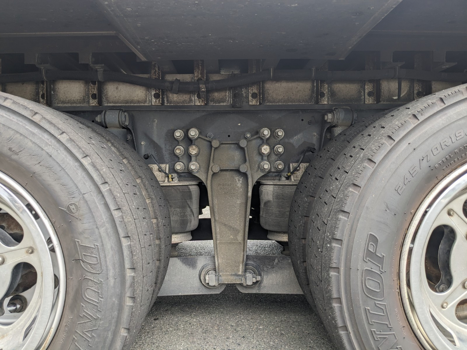 いすゞ ギガ QKG-CYJ77A(8x4)の写真12