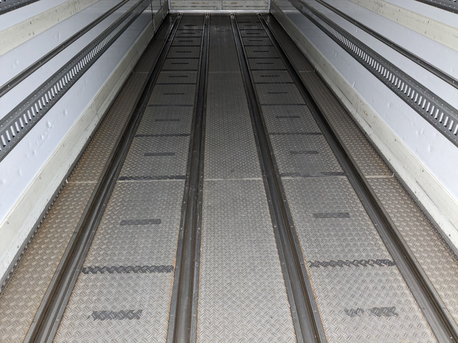 いすゞ ギガ QKG-CYJ77A(8x4)の写真23