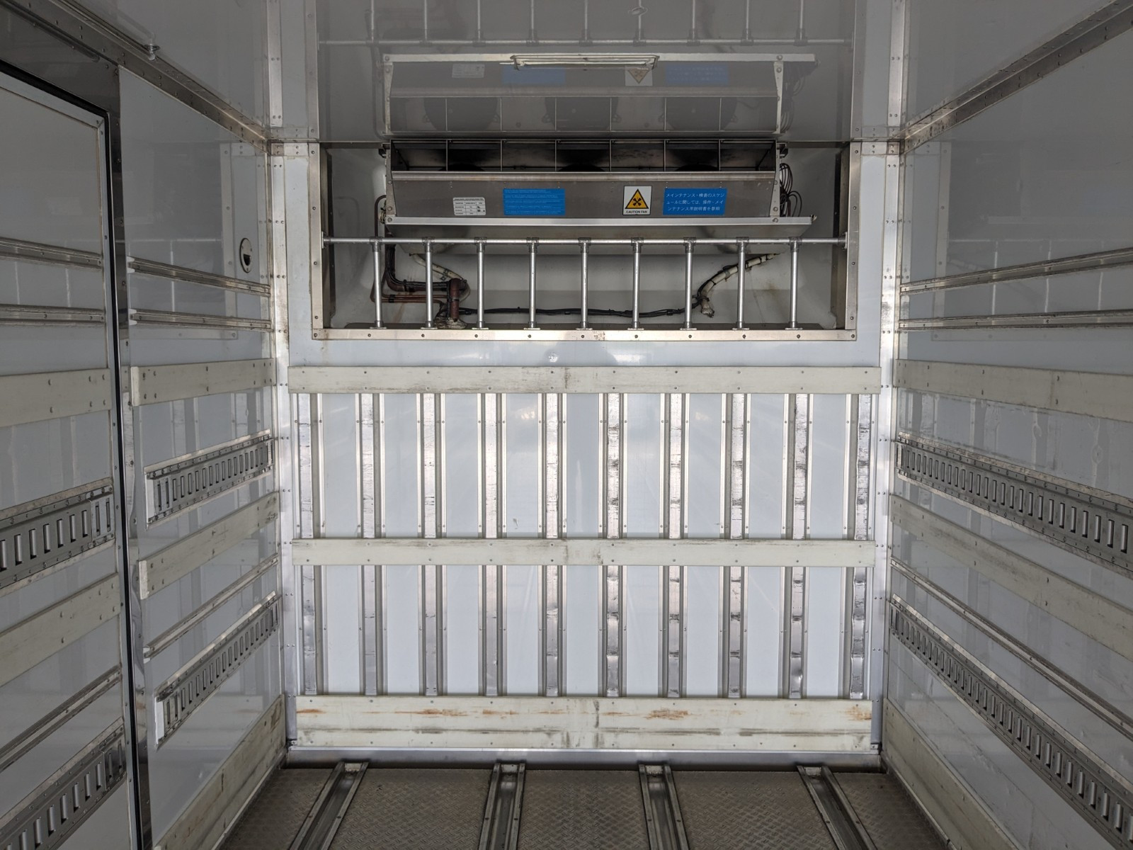 いすゞ ギガ QKG-CYJ77A(8x4)の写真24