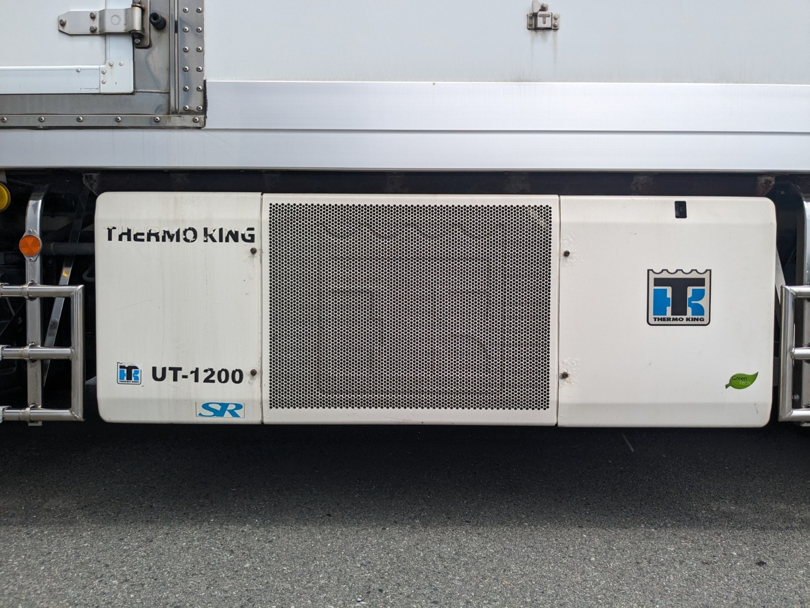 いすゞ ギガ QKG-CYJ77A(8x4)の写真31