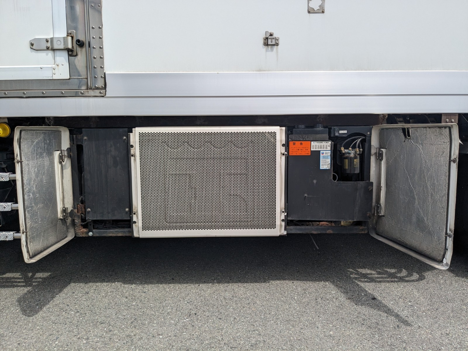 いすゞ ギガ QKG-CYJ77A(8x4)の写真32