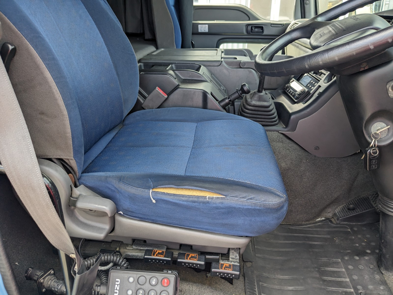 いすゞ ギガ QKG-CYJ77A(8x4)の写真38