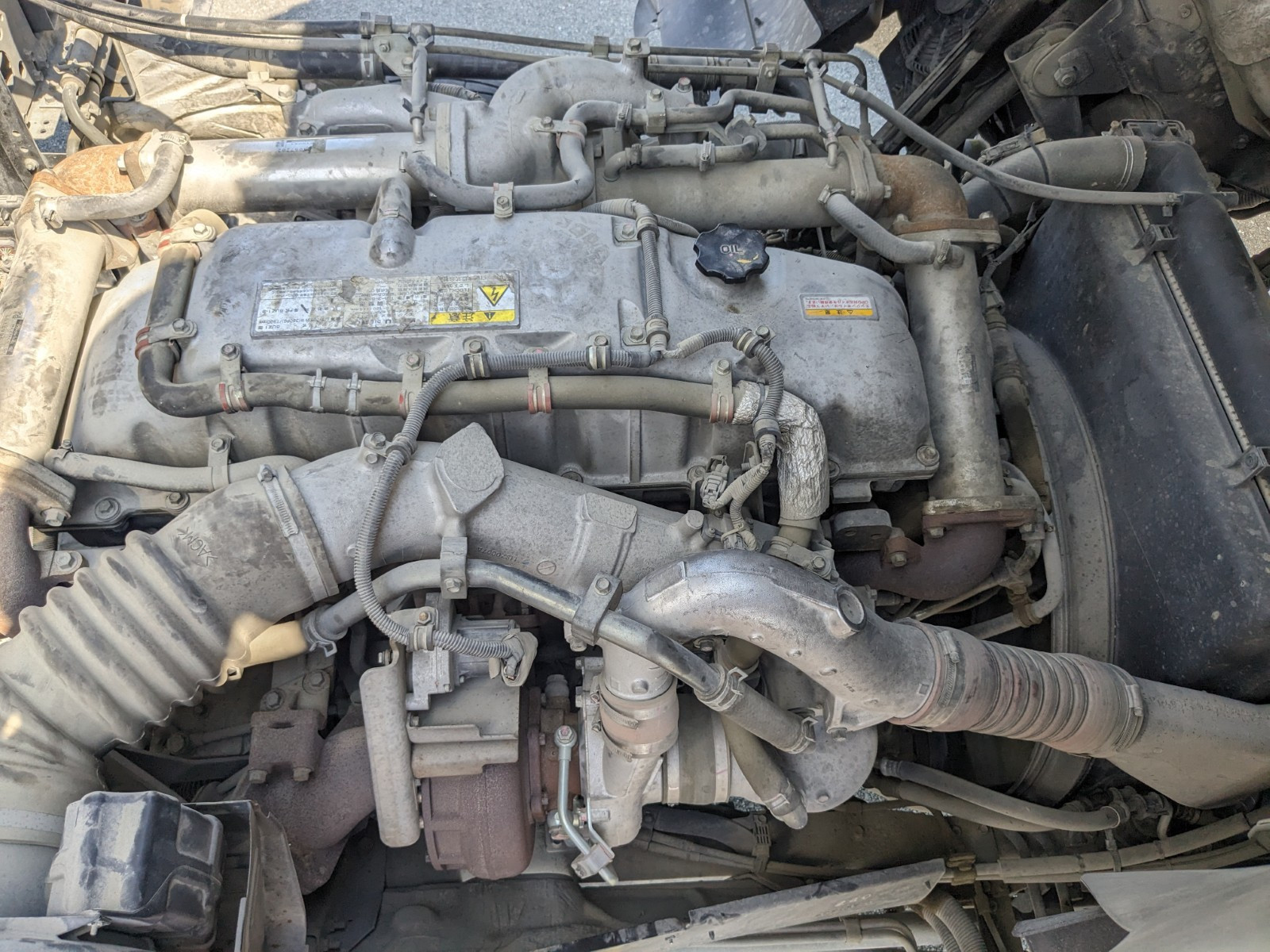 いすゞ ギガ QKG-CYJ77A(8x4)の写真44