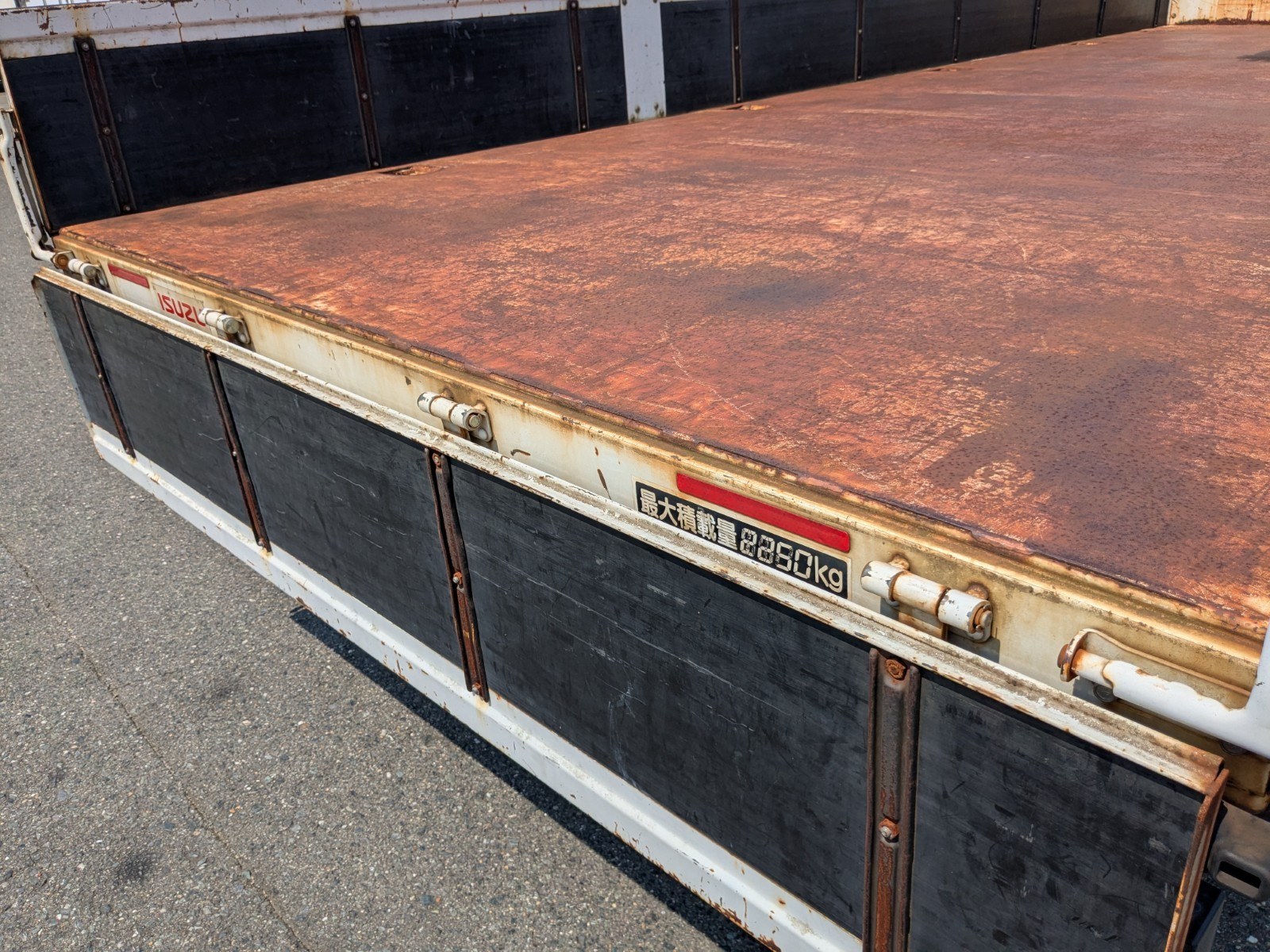 いすゞ フォワード TKG-FRR90T2(2WD)の写真10