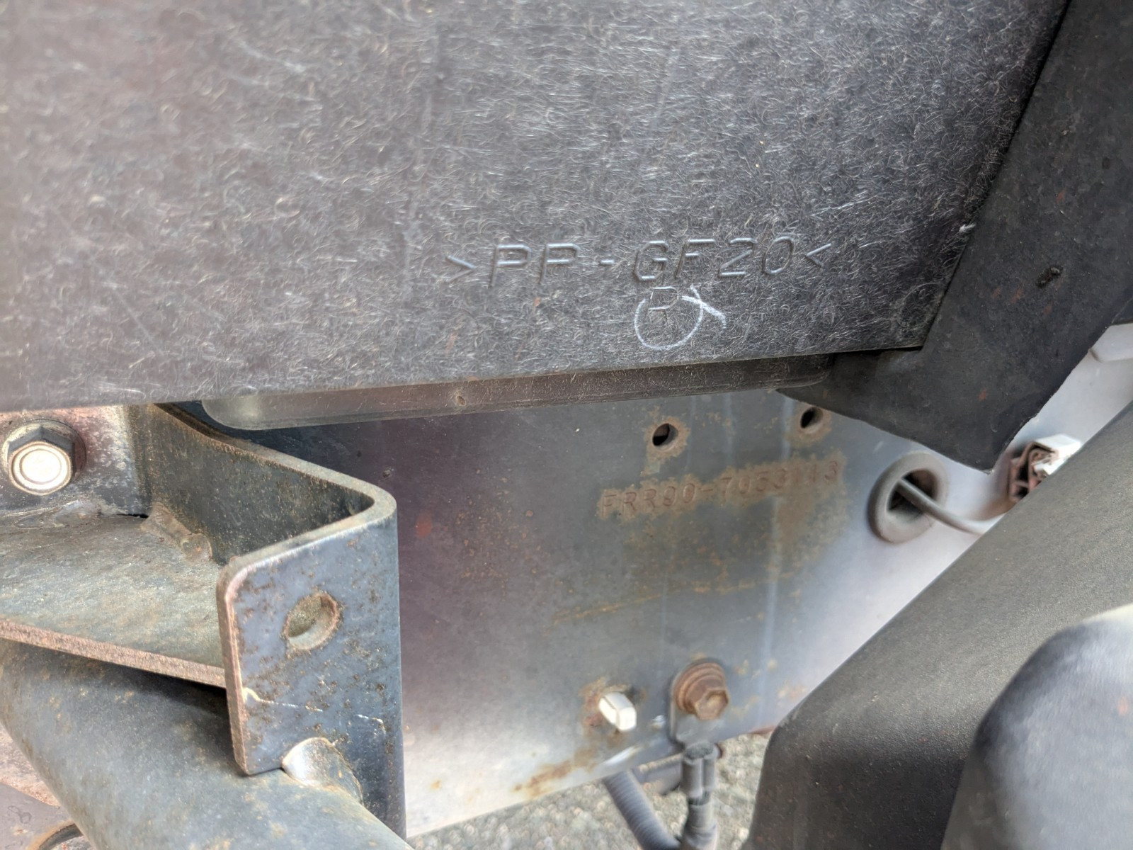 いすゞ フォワード TKG-FRR90T2(2WD)の写真49