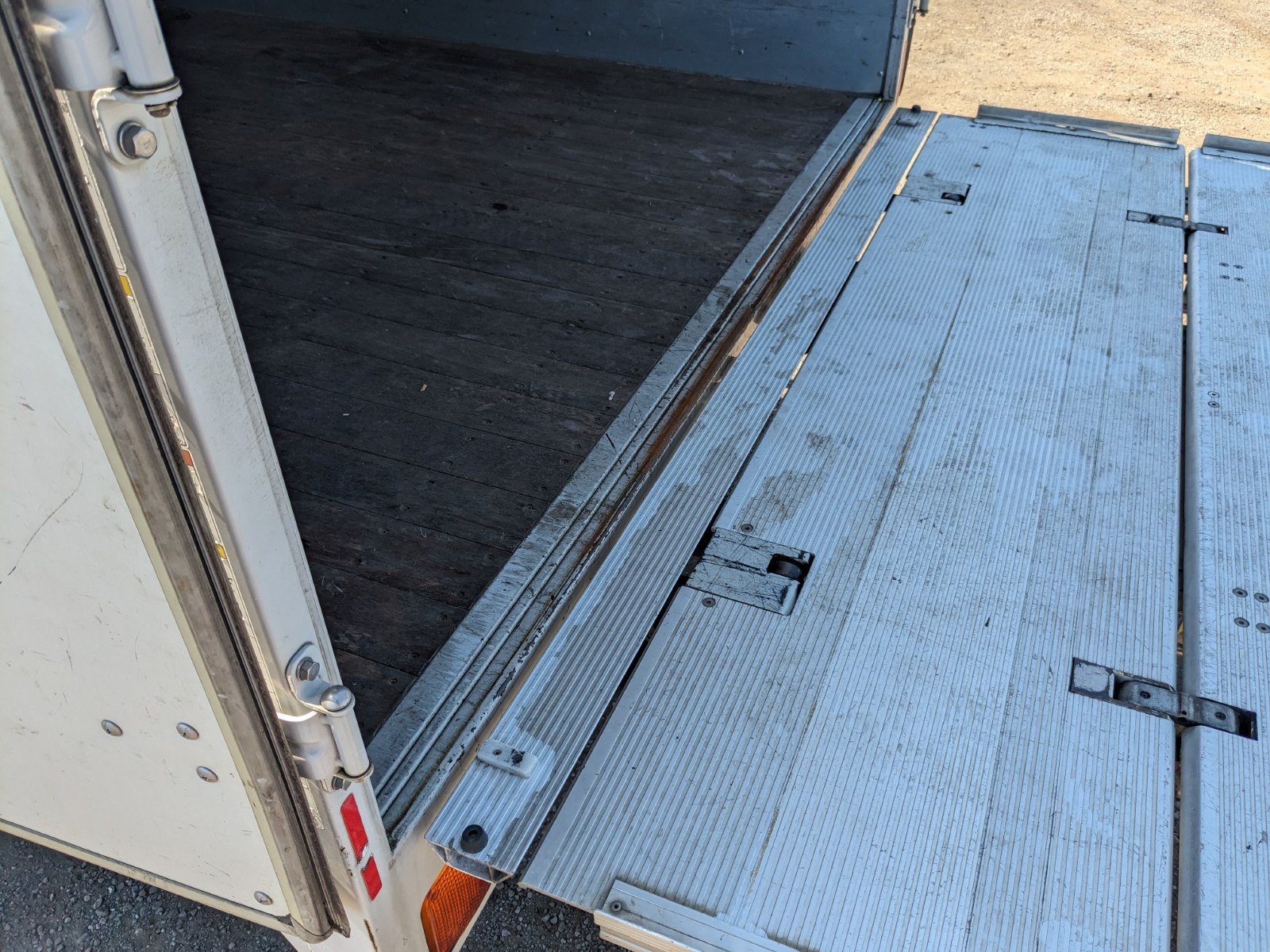 日野 レンジャー TKG-FD9JLAA(2WD)の写真13