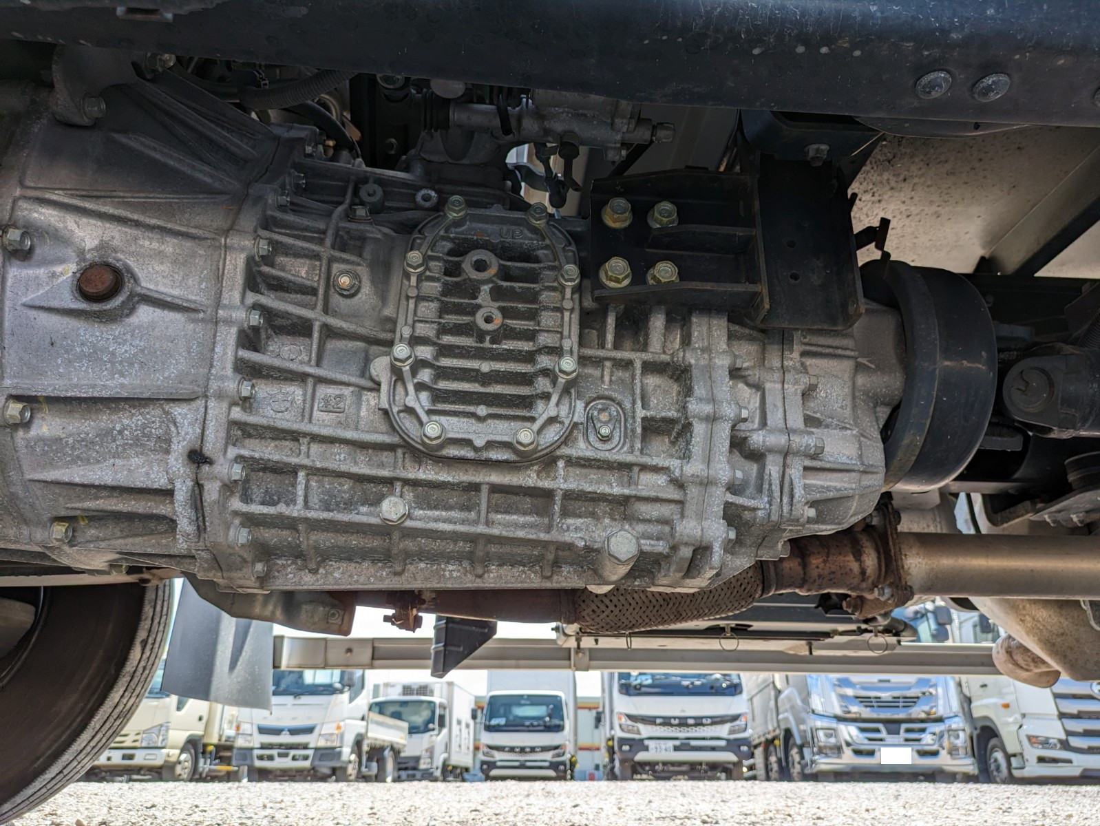 いすゞ フォワード 2PG-FRR90S2(2WD)の写真28