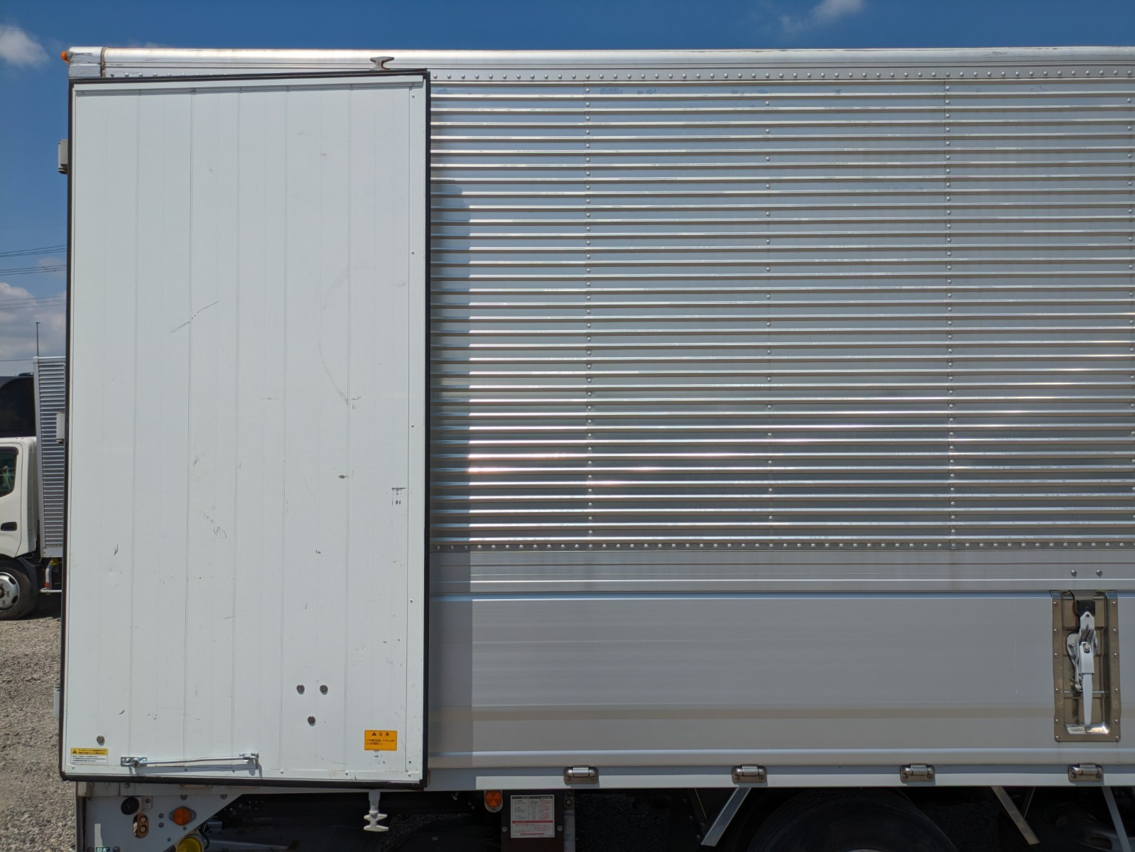 いすゞ フォワード 2PG-FRR90S2(2WD)の写真29