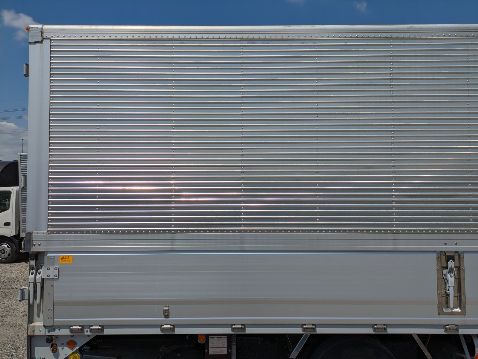 いすゞ フォワード 2PG-FRR90S2(2WD)の写真30