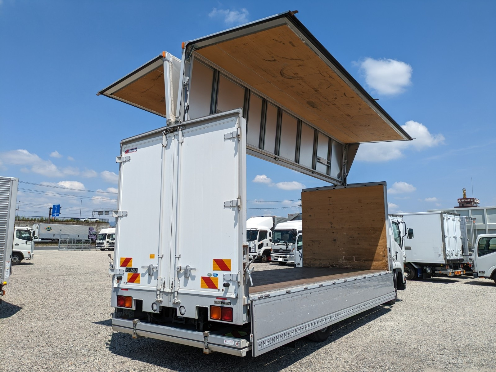 いすゞ フォワード 2PG-FRR90S2(2WD)の写真38