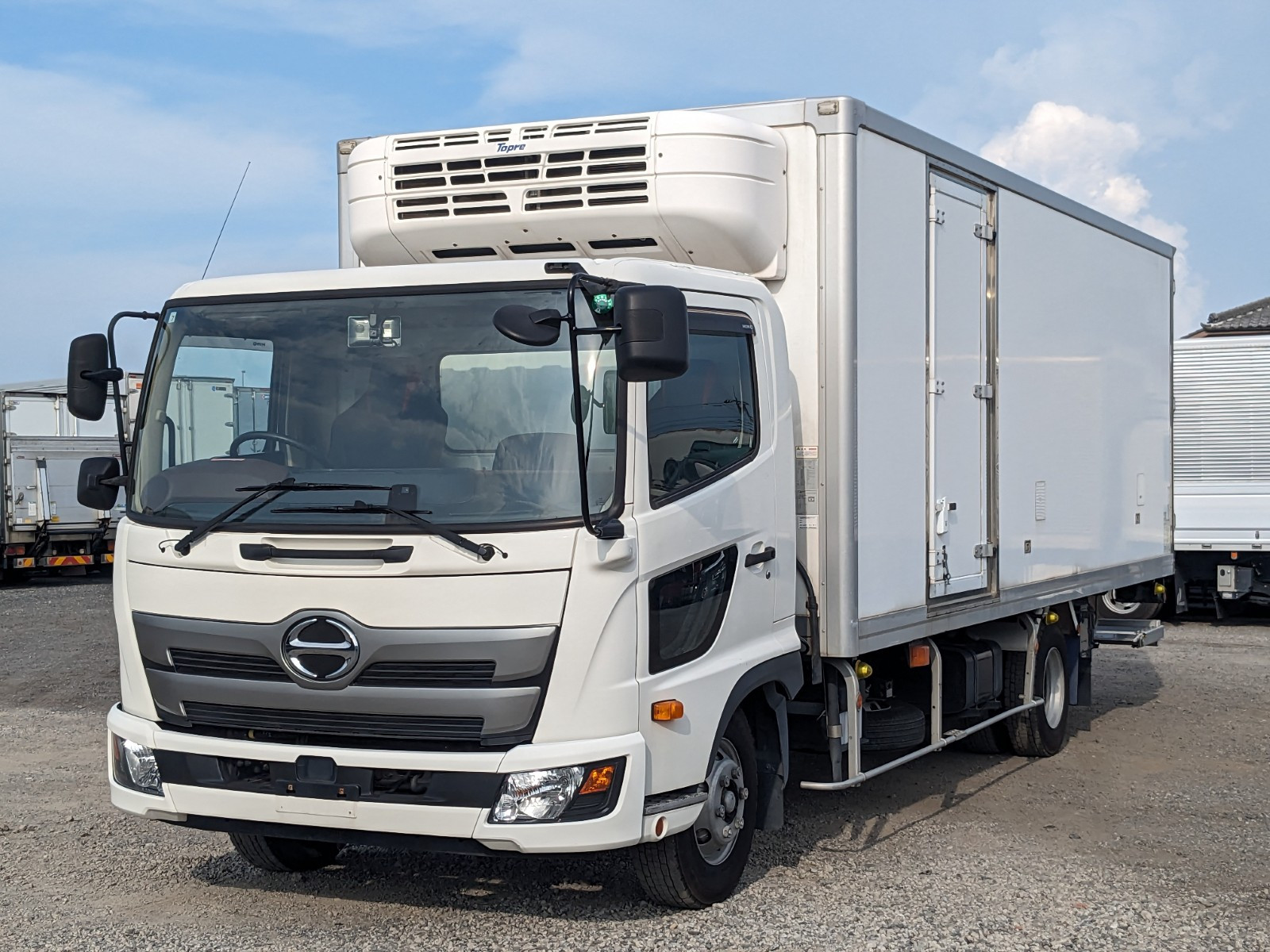 日野 レンジャー 2KG-FC2ABA(2WD)の写真1