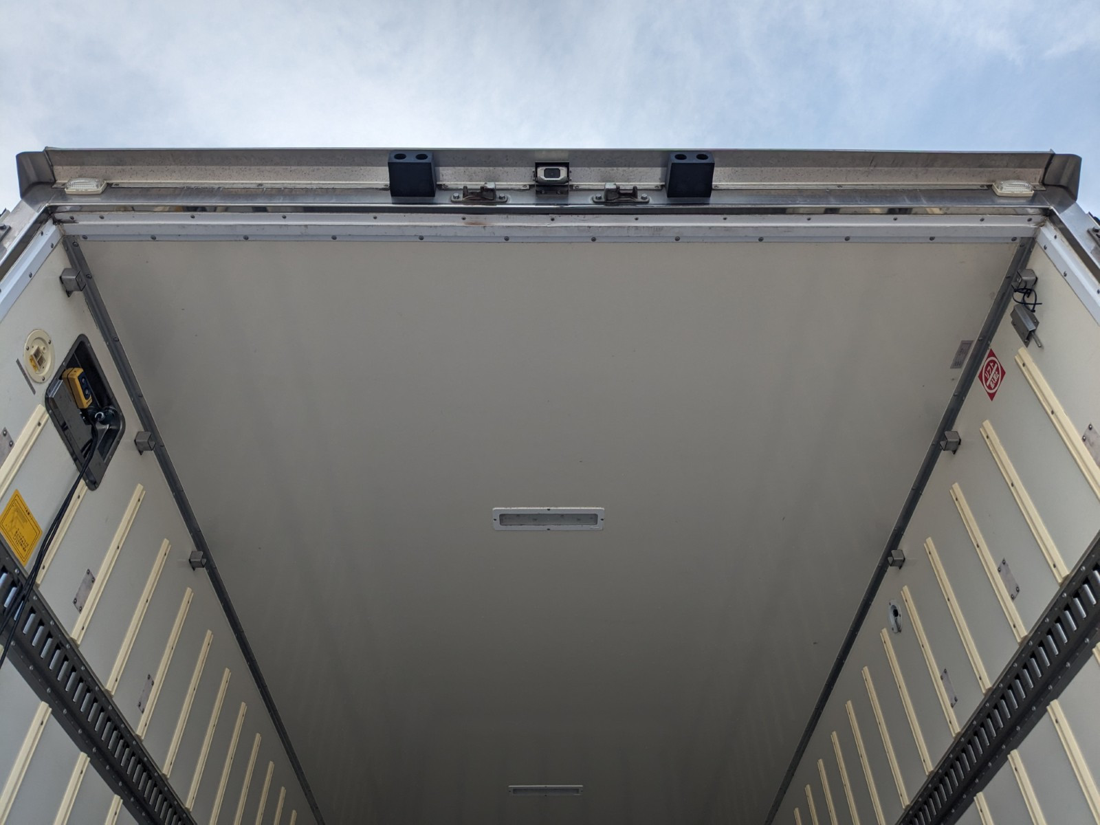 日野 レンジャー 2KG-FC2ABA(2WD)の写真15