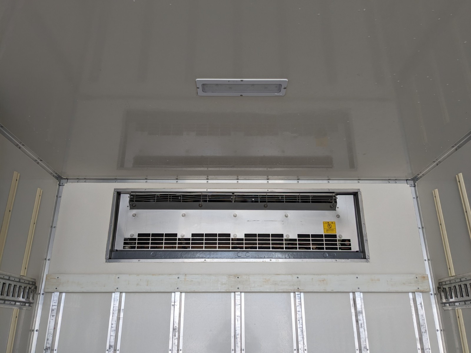 日野 レンジャー 2KG-FC2ABA(2WD)の写真19