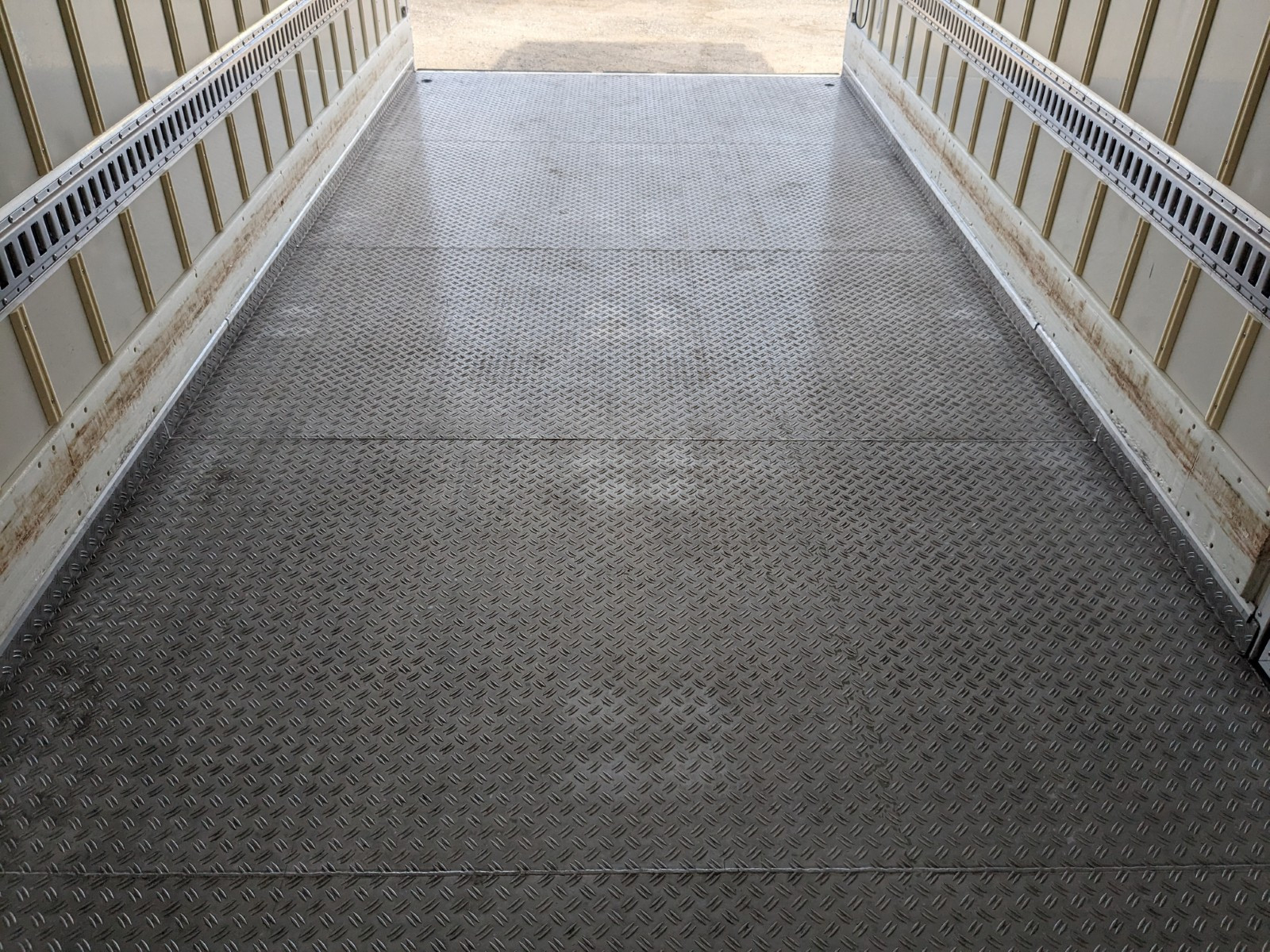 日野 レンジャー 2KG-FC2ABA(2WD)の写真21