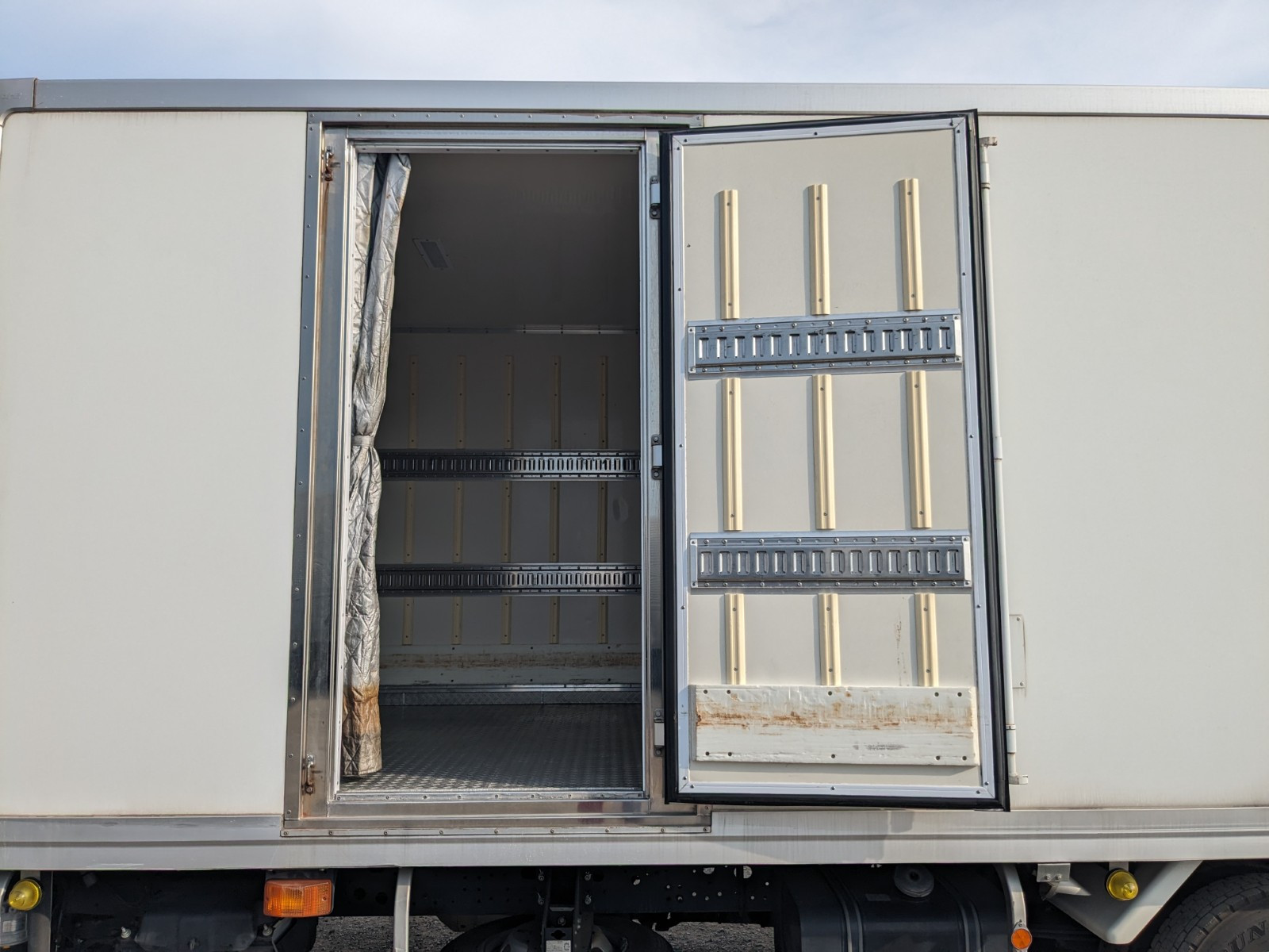 日野 レンジャー 2KG-FC2ABA(2WD)の写真30