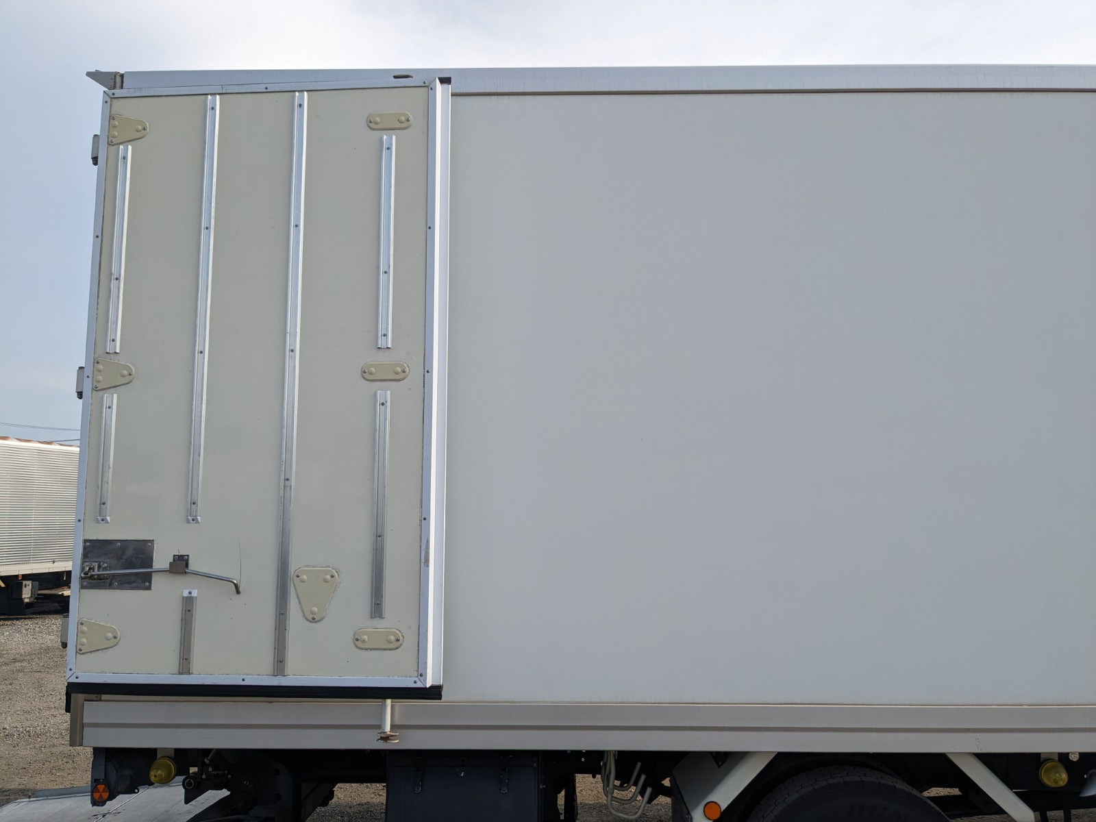 日野 レンジャー 2KG-FC2ABA(2WD)の写真32