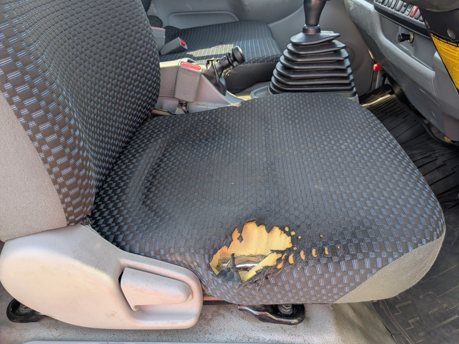 日野 デュトロ 2RG-XZU605M(2WD)の写真36