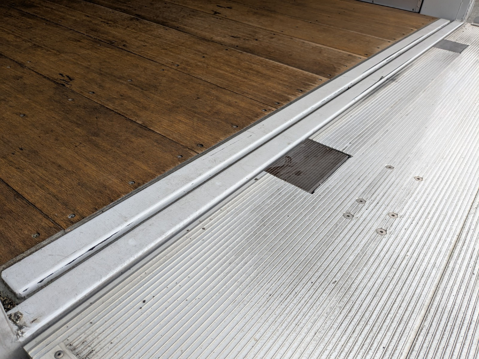 日野 レンジャー 2KG-FD2ABG(2WD)の写真14