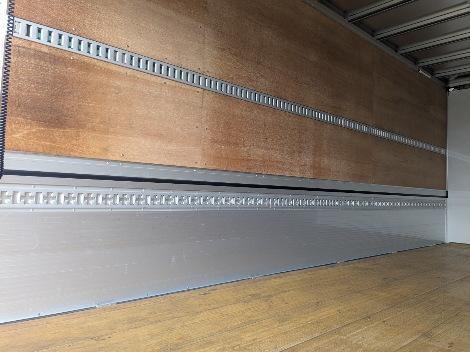 日野 レンジャー 2KG-FD2ABG(2WD)の写真19