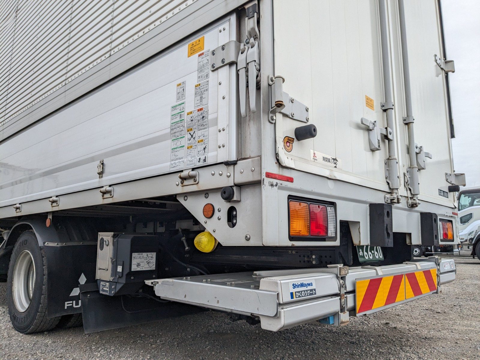 三菱 ファイター 2KG-FK65F(2WD)の写真8