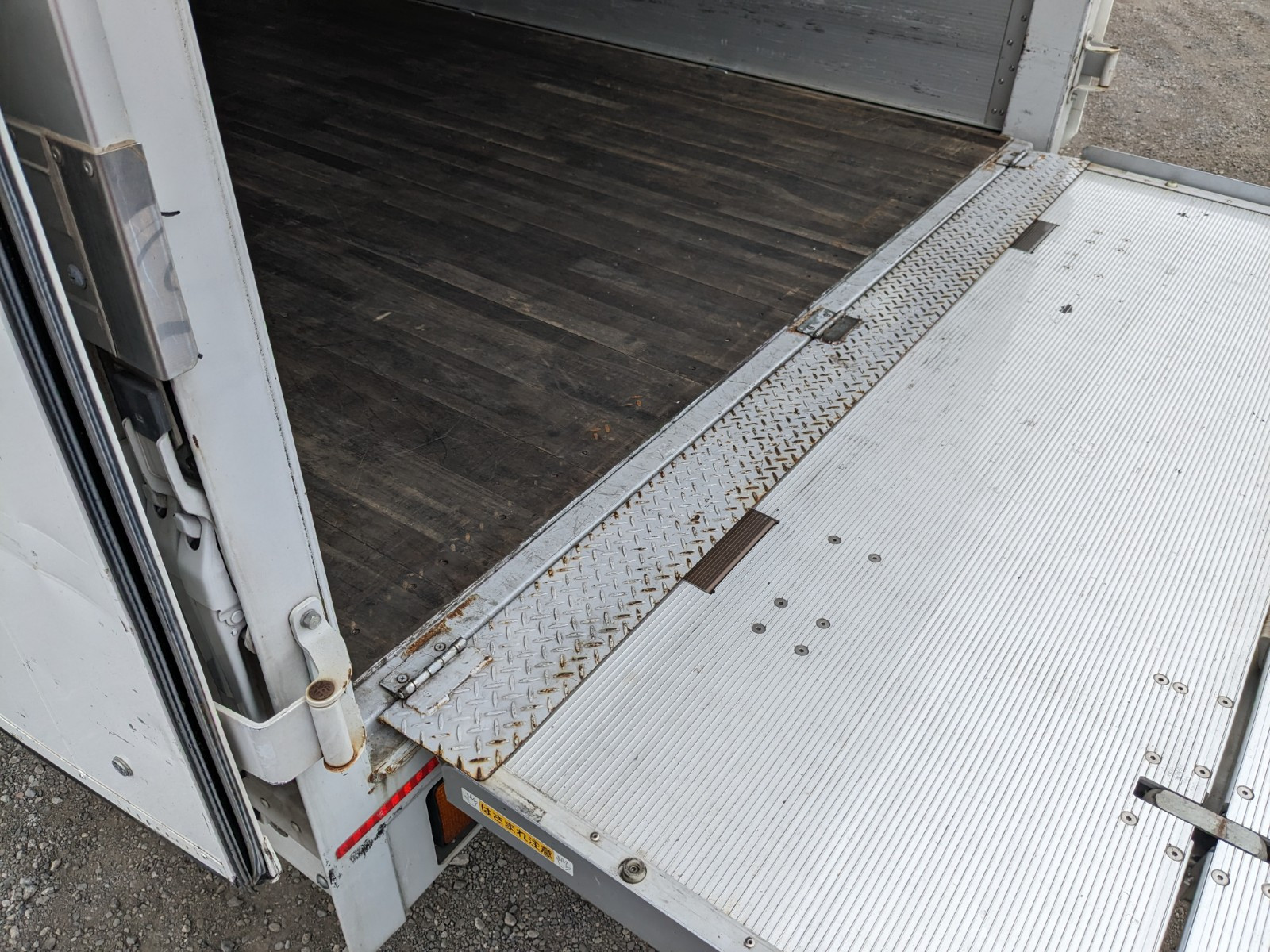 三菱 ファイター 2KG-FK65F(2WD)の写真12