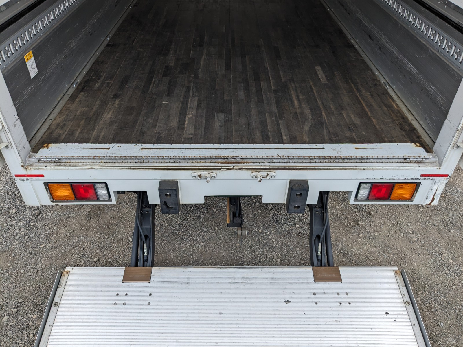 三菱 ファイター 2KG-FK65F(2WD)の写真13