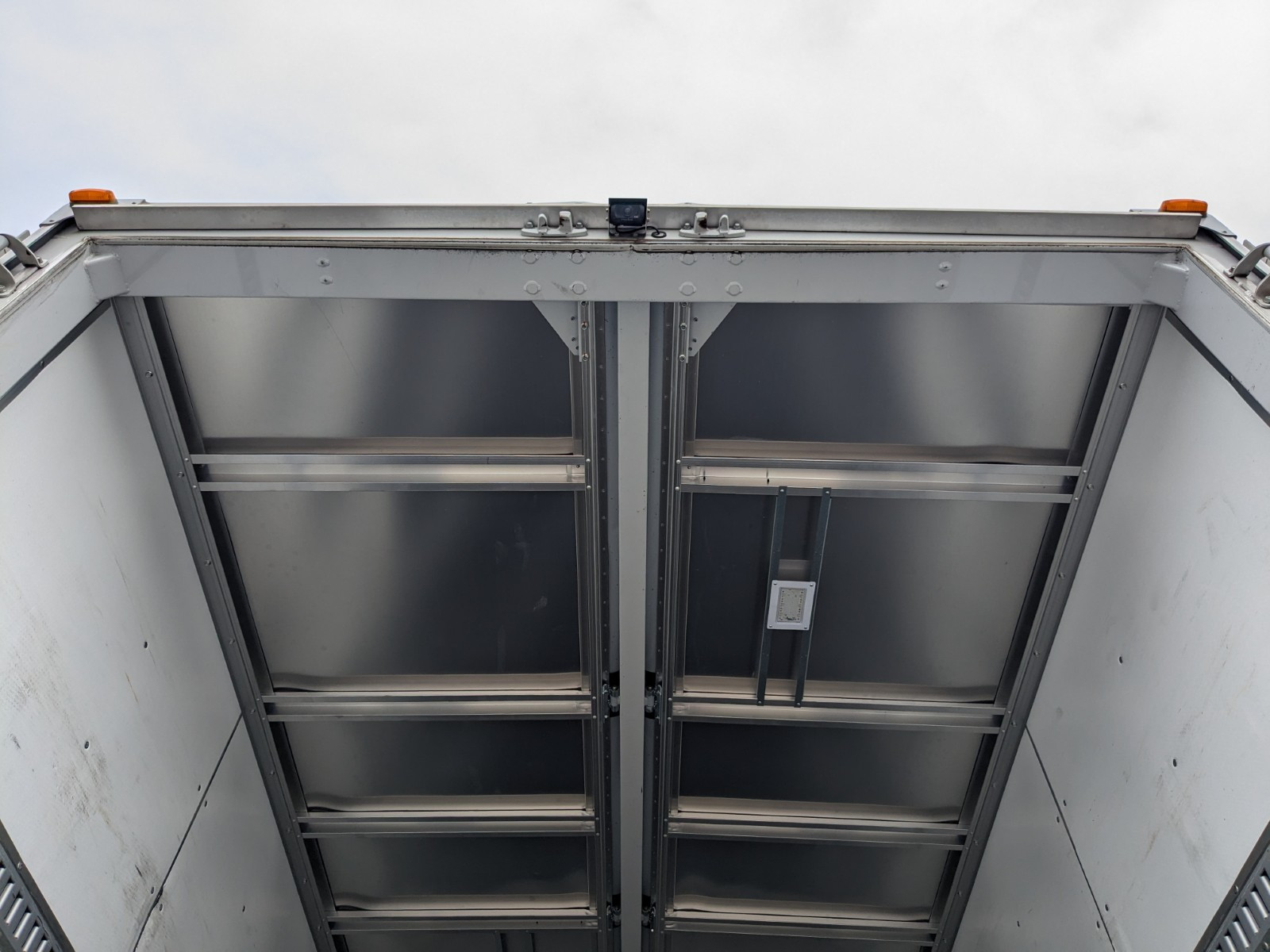 三菱 ファイター 2KG-FK65F(2WD)の写真14