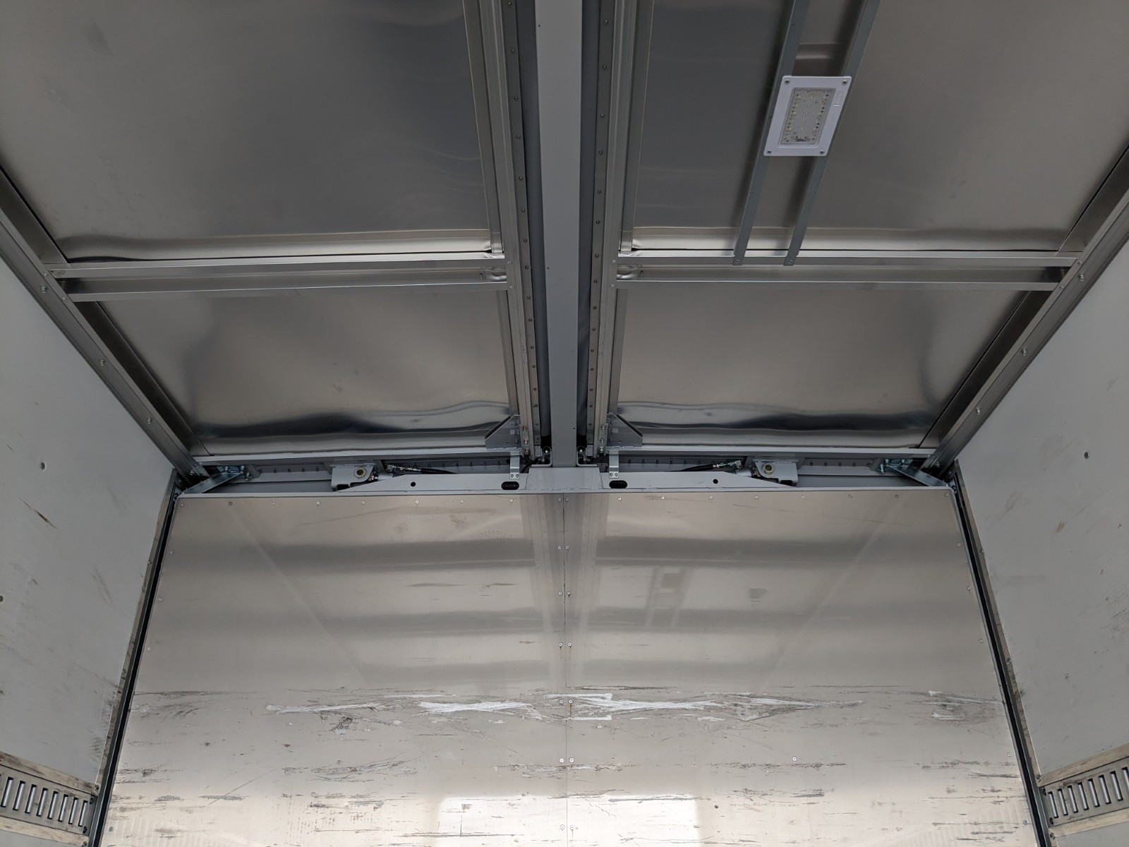 三菱 ファイター 2KG-FK65F(2WD)の写真18