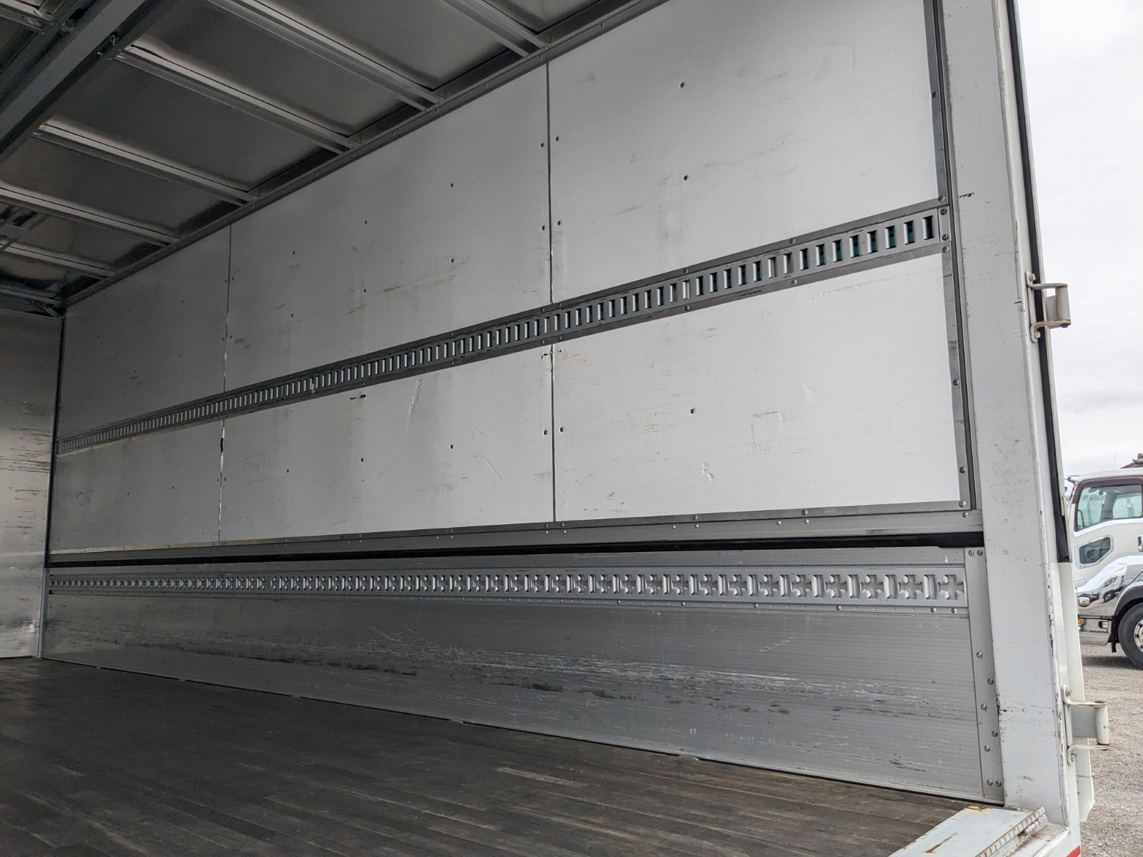 三菱 ファイター 2KG-FK65F(2WD)の写真21