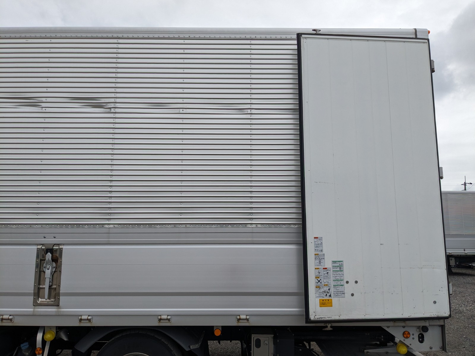 三菱 ファイター 2KG-FK65F(2WD)の写真23