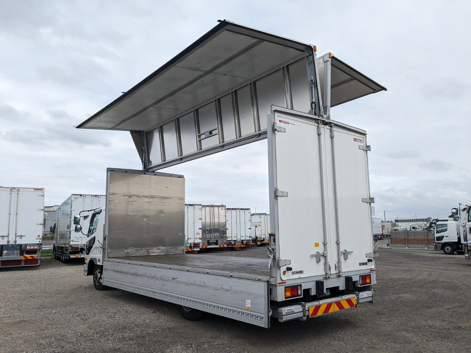 三菱 ファイター 2KG-FK65F(2WD)の写真37