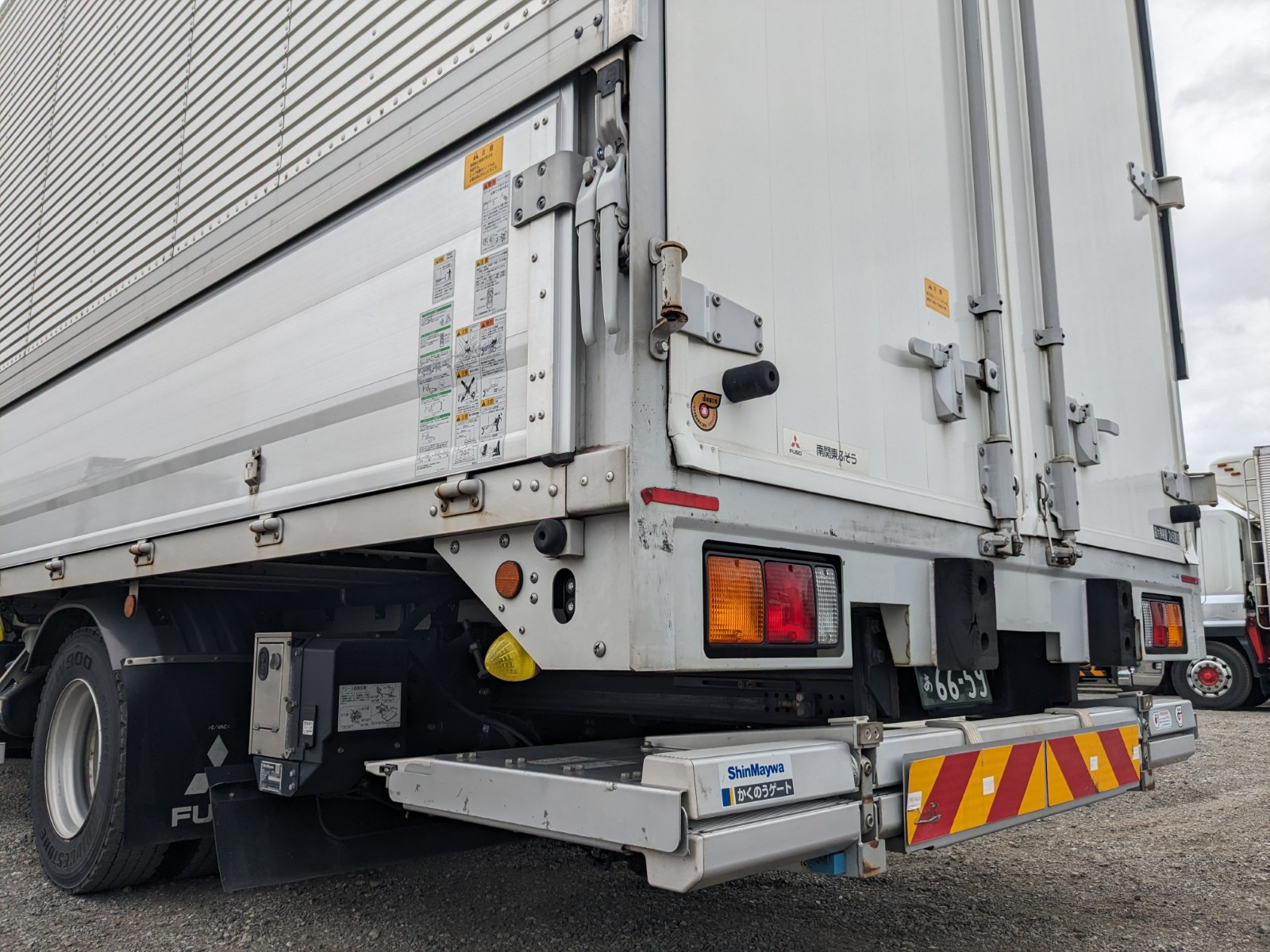 三菱 ファイター 2KG-FK65F(2WD)の写真8