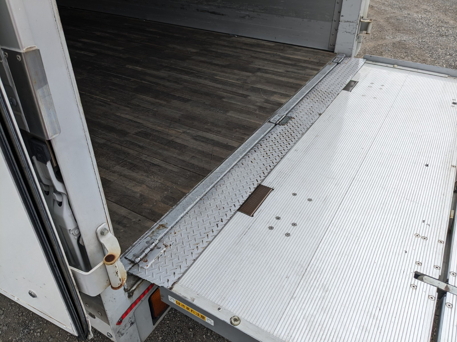 三菱 ファイター 2KG-FK65F(2WD)の写真12