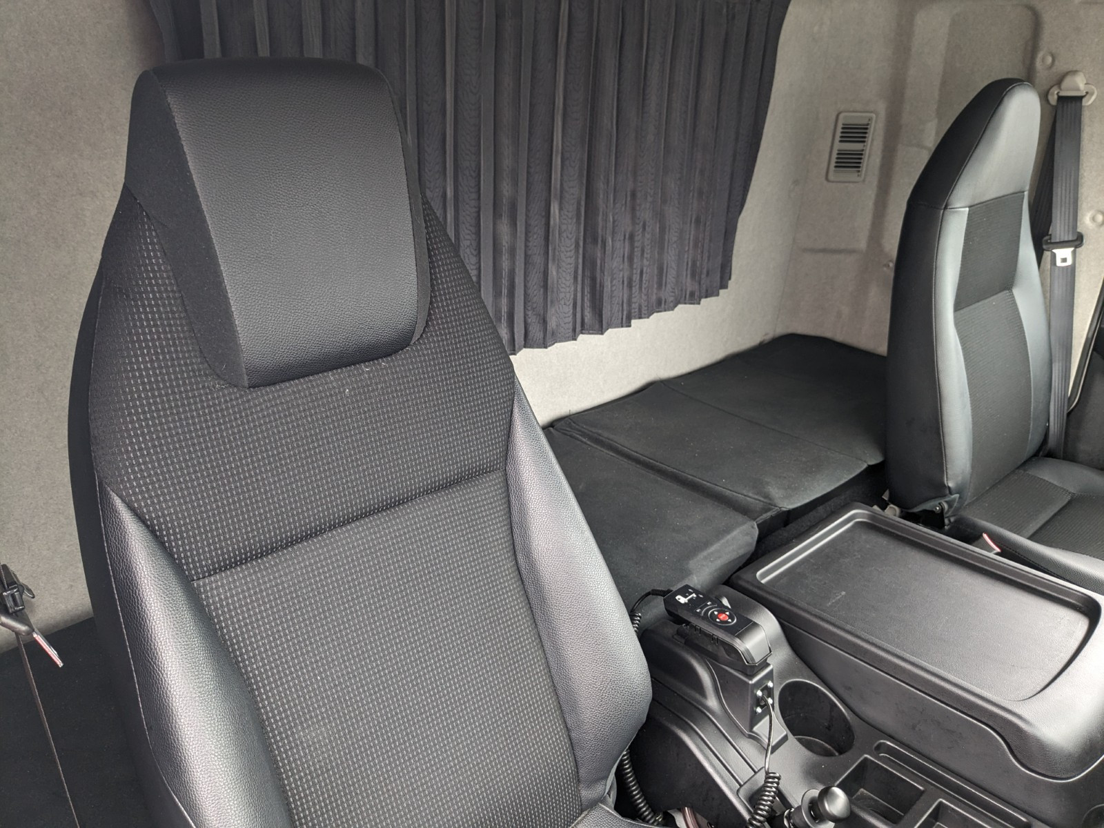 三菱 ファイター 2KG-FK65F(2WD)の写真38