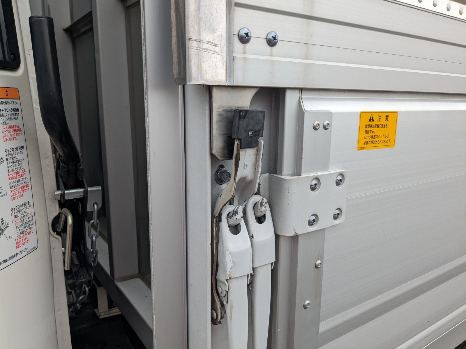 三菱 ファイター 2KG-FK65F(2WD)の写真46