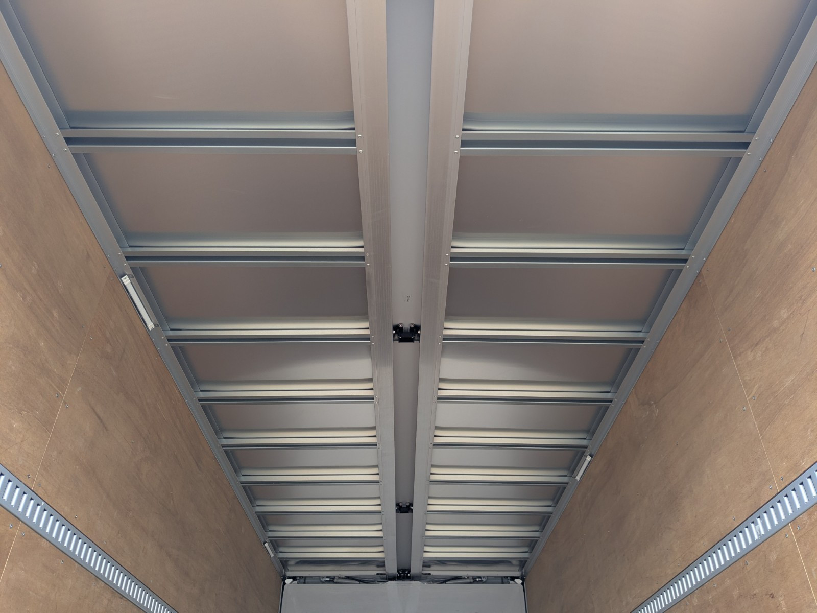 日野 レンジャー 2PG-FD2ABG(2WD)の写真16