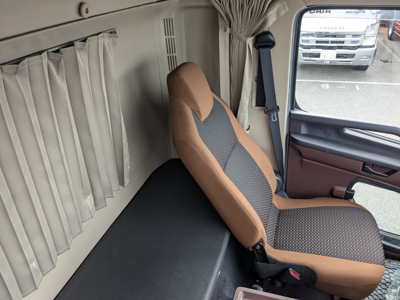 日野 レンジャー 2PG-FD2ABG(2WD)の写真33