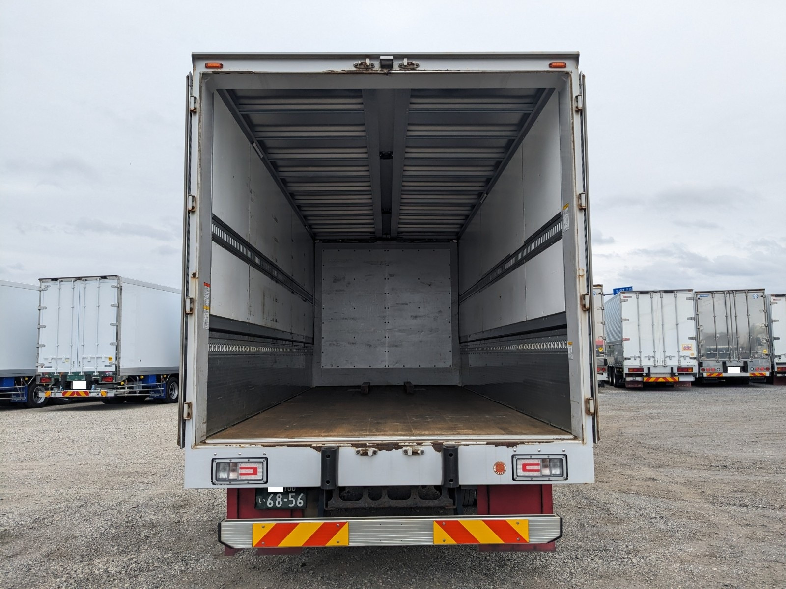 日野 レンジャー 2PG-FD2ABG(2WD)の写真9