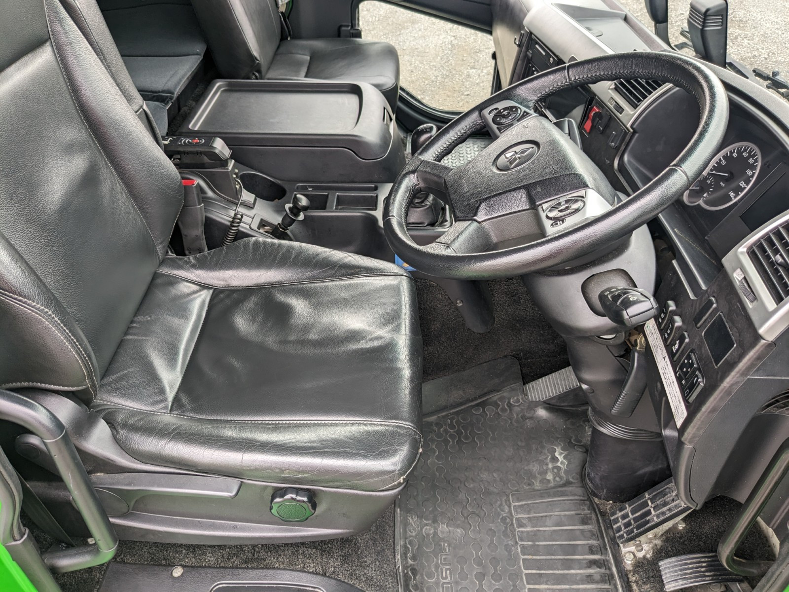 三菱 ファイター 2KG-FK65F(2WD)の写真37