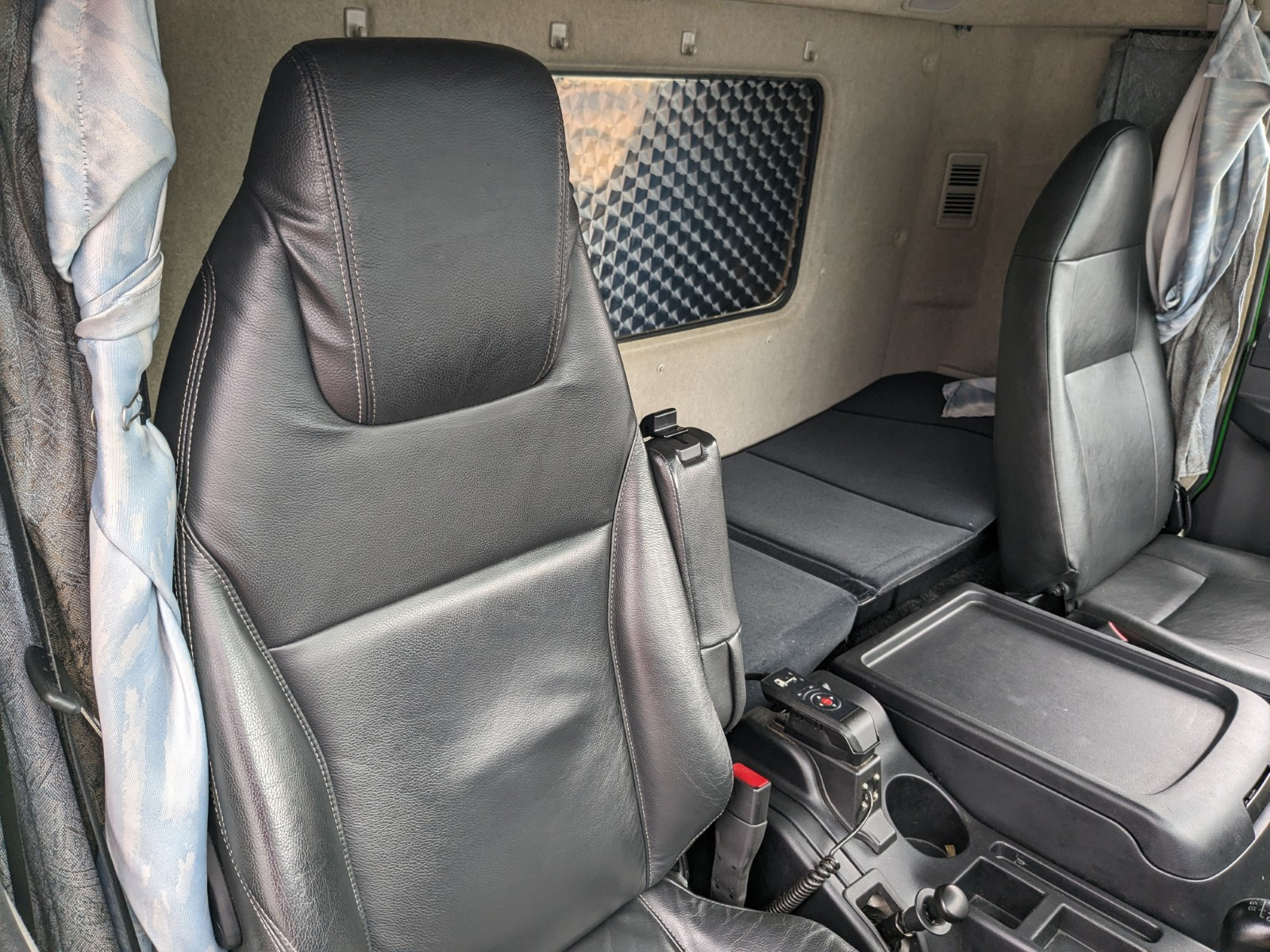 三菱 ファイター 2KG-FK65F(2WD)の写真39