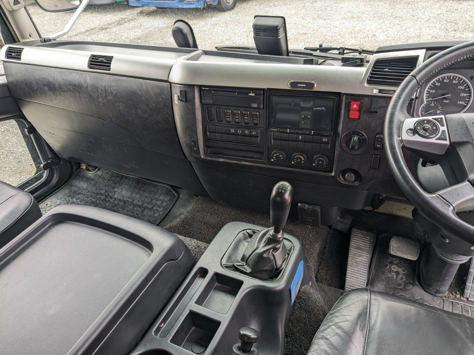 三菱 ファイター 2KG-FK65F(2WD)の写真40