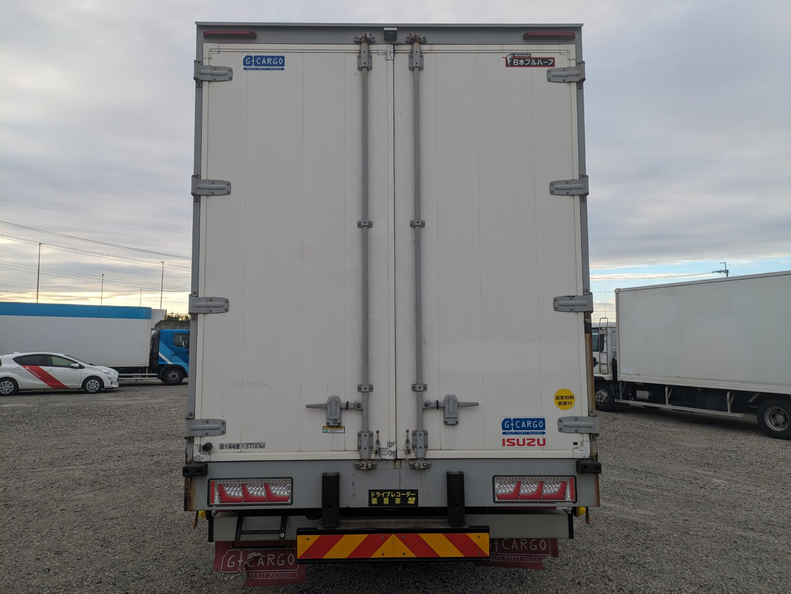 いすゞ ギガ 2PG-CYJ77C(8x4)の写真10