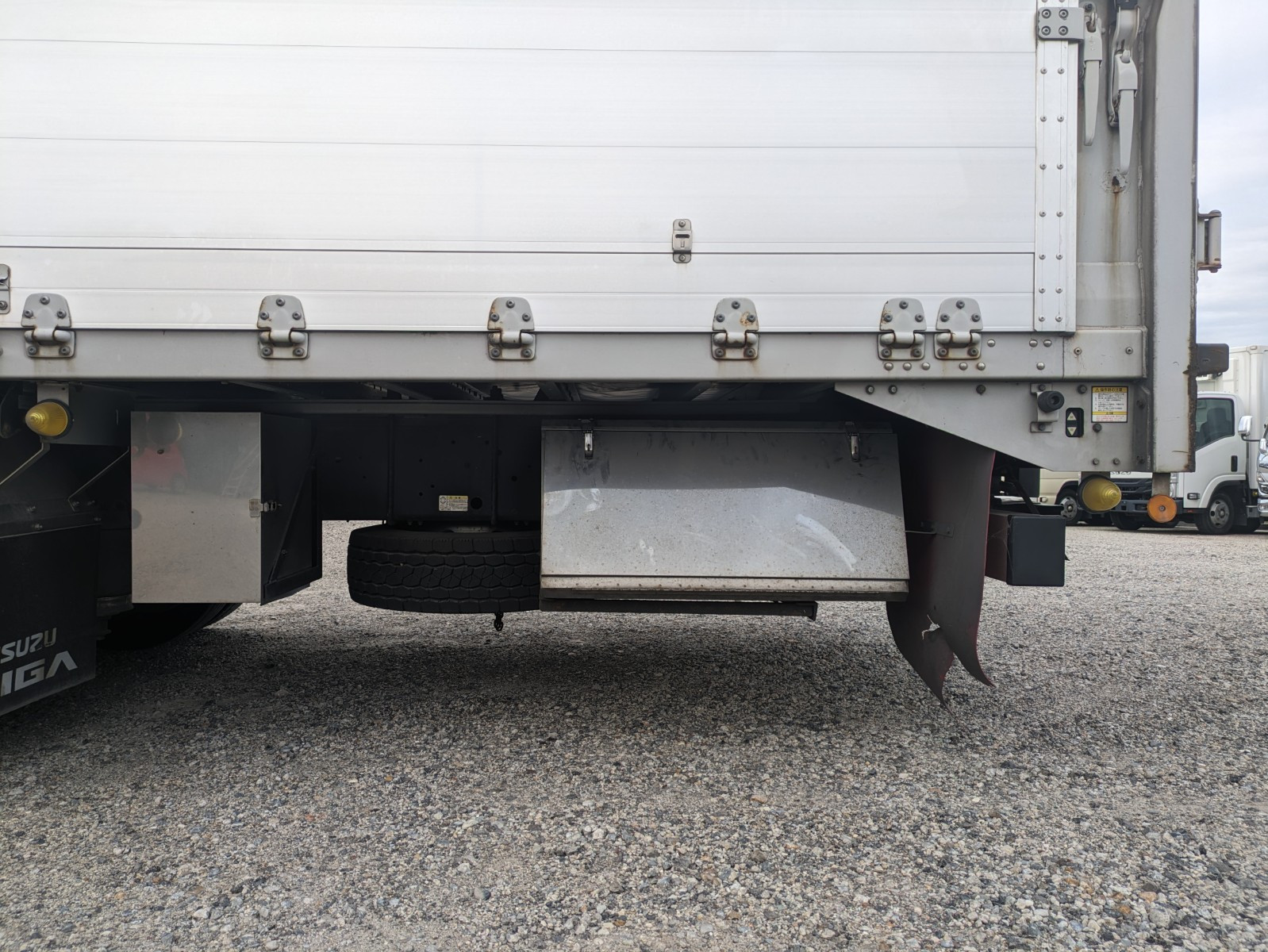 いすゞ ギガ 2PG-CYJ77C(8x4)の写真22