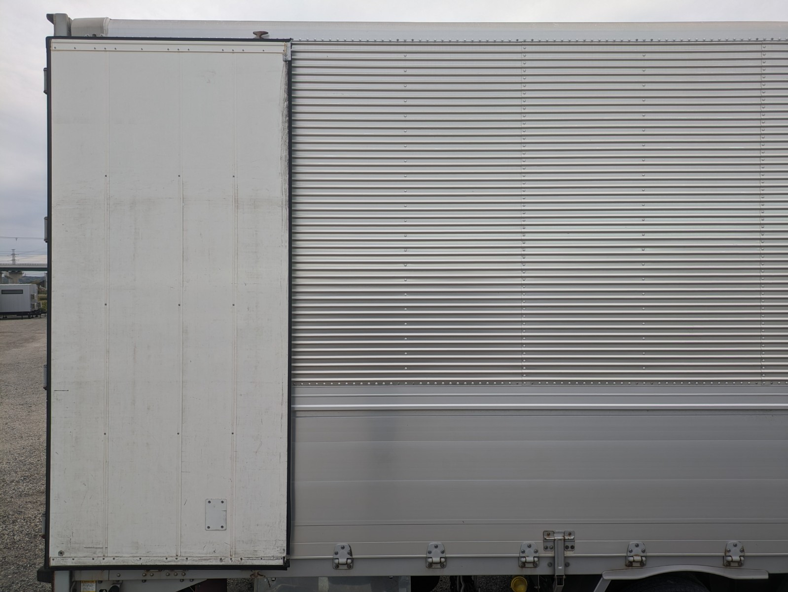 いすゞ ギガ 2PG-CYJ77C(8x4)の写真29