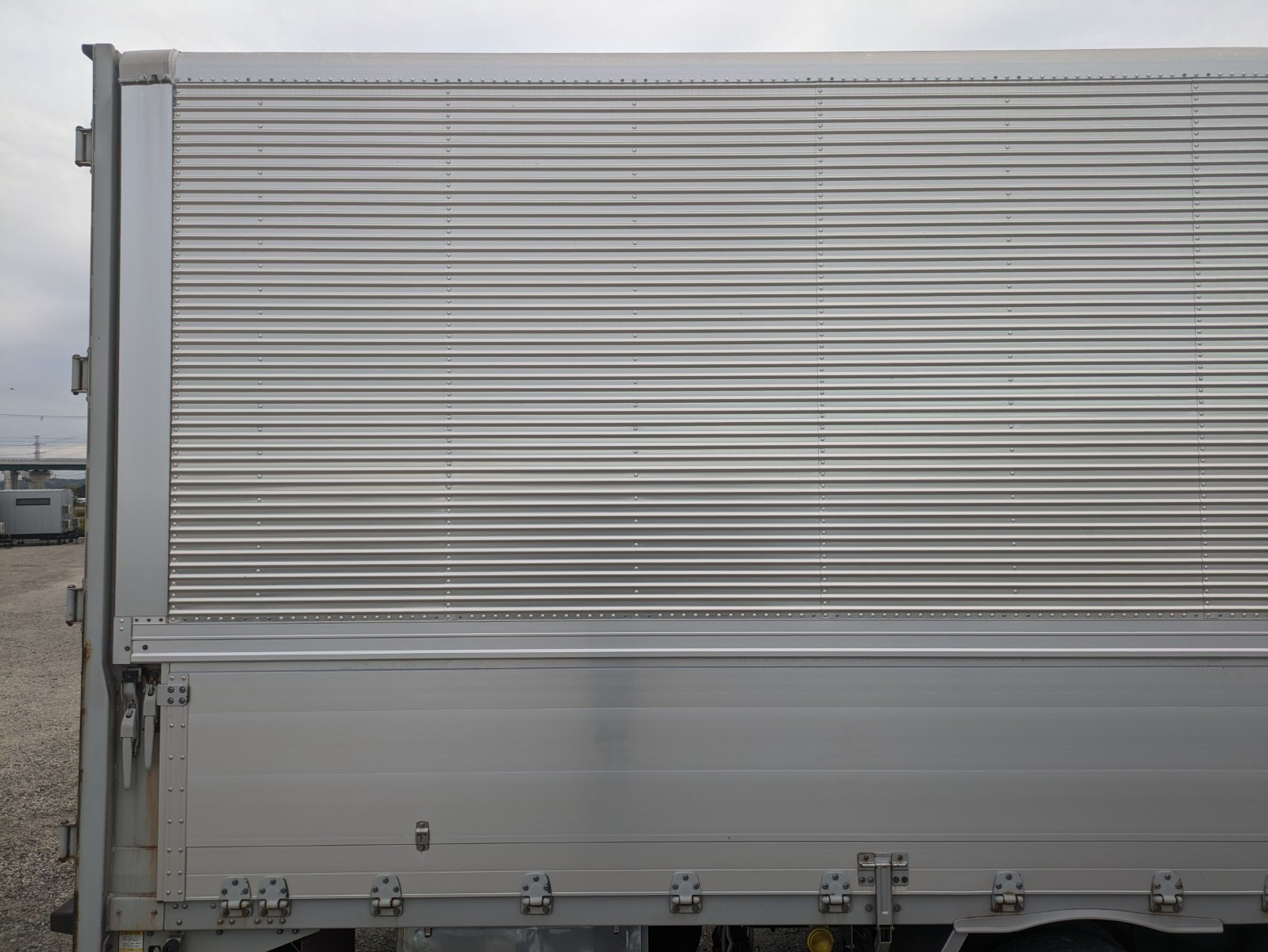 いすゞ ギガ 2PG-CYJ77C(8x4)の写真30