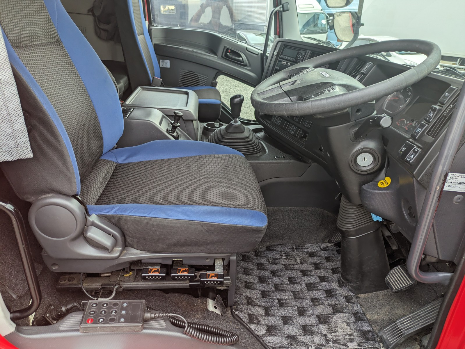 いすゞ ギガ 2PG-CYJ77C(8x4)の写真38