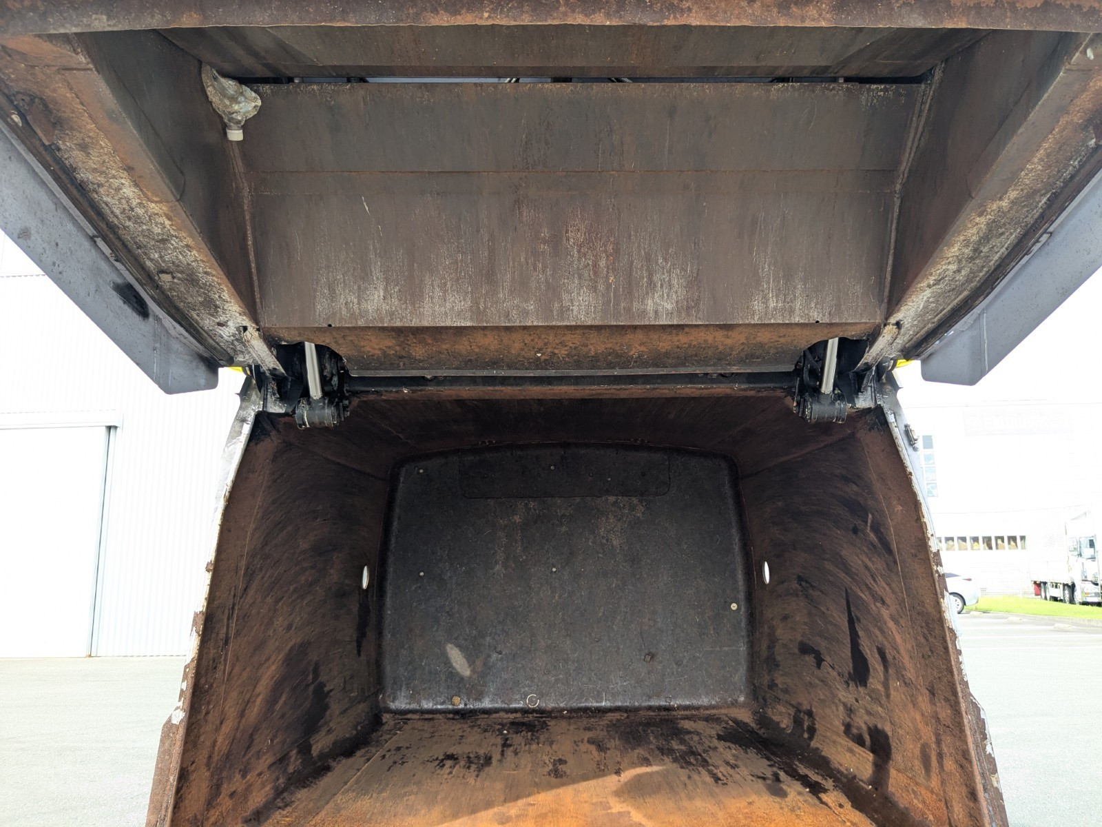 日野 デュトロ TPG-XZU600X(2WD)の写真27